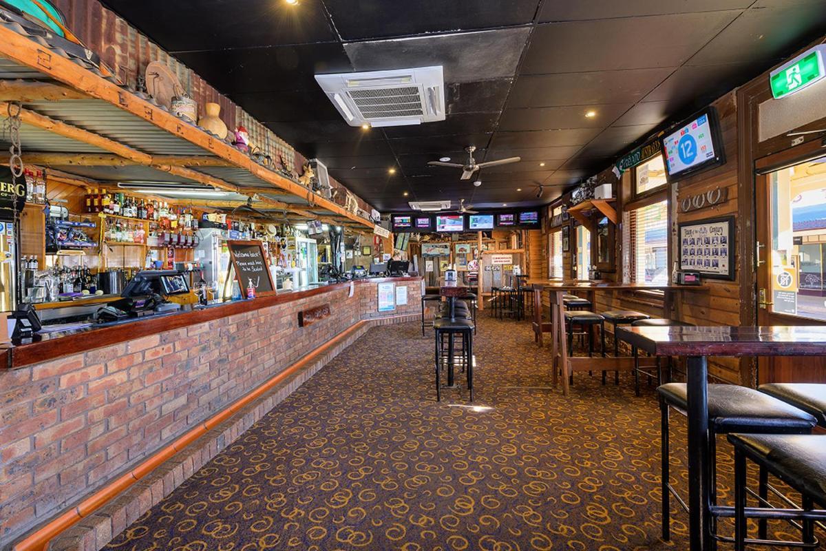Prince Of Wales Hotel Gulgong Exterior photo